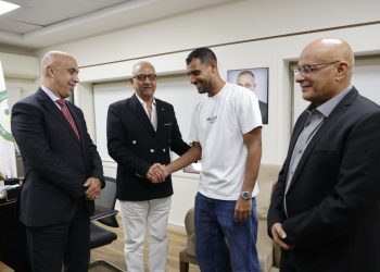 نصار يستقل أحمد ياسر ريان ؟!