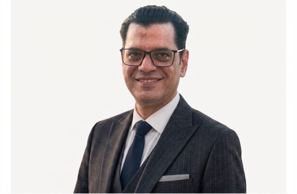 الصحفي والناقد الرياضي كمال سعد