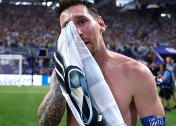 الفتى المدلل للفيفا والرعاة؟.. أرقام تفتح النار على مسيرة ميسي المونديالية