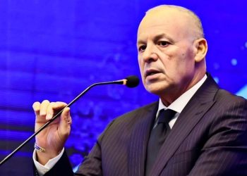 يا هاني بتعملها إزاي؟.. جماهير الإسماعيلي تهاجم أبو ريدة بسبب أزمة الهبوط