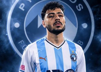 بيراميدز يقدم عرضا ماليا كبيرا لضم اكرم توفيق