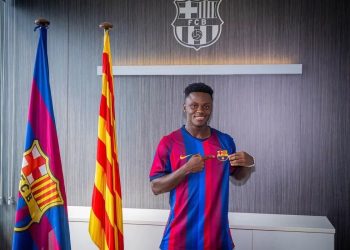 برشلونة يقدم موهبته الغانية الجديدة عبد العزيز عيسى بعد تفعيل بند الشراء