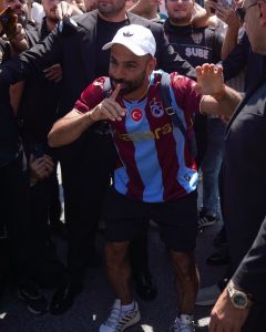 محمد صلاح وصل تركيا 3