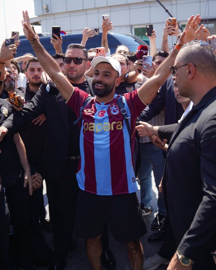 محمد صلاح وصل تركيا