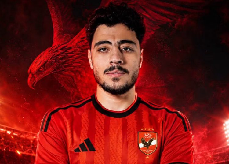 الأهلي يعلن التعاقد مع أكرم توفيق لمدة 3 مواسم