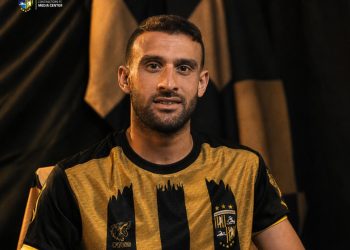 المقاولون العرب يضم عمر كمال عبد الواحد