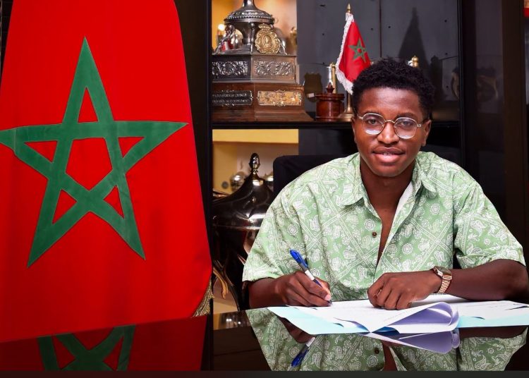 الجيش الملكي المغربي يعلن التعاقد مع الأوغندي ألان أوكيلو