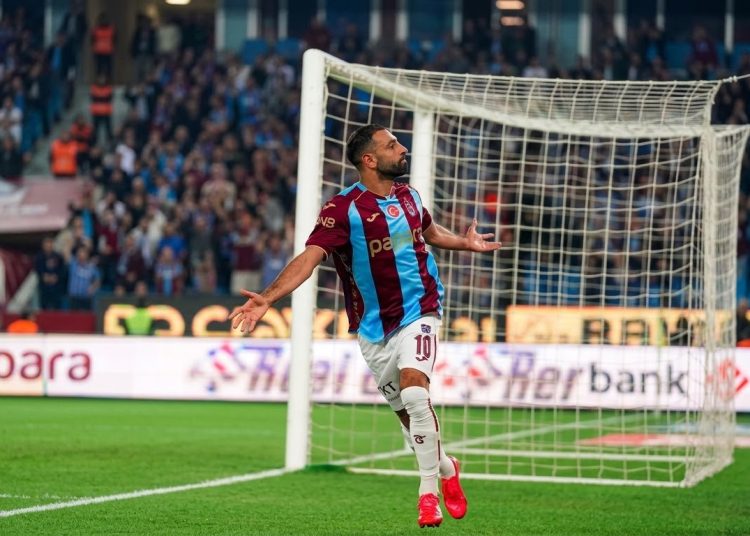 محمد صلاح يسجل هدفين في ظهوره الأول بالدوري مع طرابزون سبور