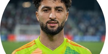 عمر كامل.. ابن مدينة كفر الشيخ وحارس الأهلي الذي يستحق الفرصة يا خطيب!