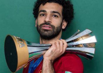 محمد صلاح يكشف طقوسه قبل المباريات: «أتحدث مع أمي»