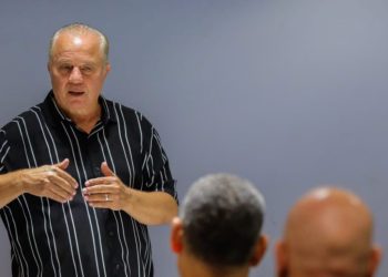 شوقي غريب يجتمع بأجهزة المنتخبات الوطنية ويؤكد: هدفنا دعم المنتخب الأول ورفع اسم مصر