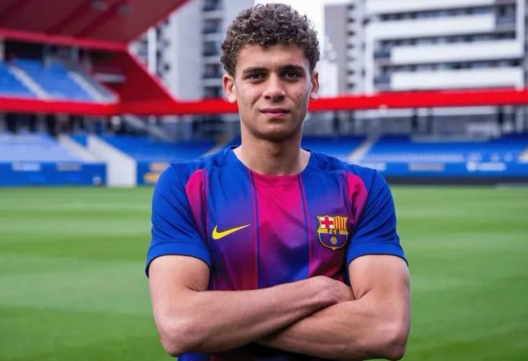 برشلونة يجدد عقد حمزة عبدالكريم حتى 2030