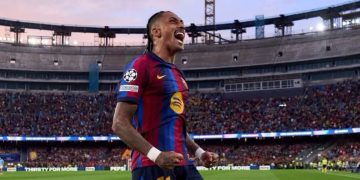 رسمياً.. رافينيا يجدد عقده مع برشلونة حتى عام 2028