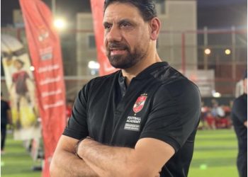 سمير كمونة يقود أكاديميات الأهلي لكرة القدم بالسعودية