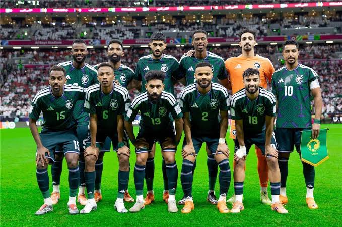 قائمة منتخب السعودية تخلو من سالم الدوسري وسعود عبدالحميد