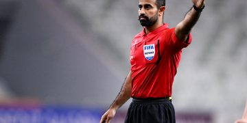 البحريني عمار محفوظ حكماً لمباراة السعودية وعمان في خليجي 27