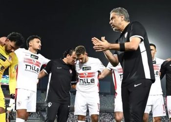 معتمد جمال يجتمع بلاعبي الزمالك ويطالبهم بالتركيز الكامل قبل مواجهة المقاولون في الدوري