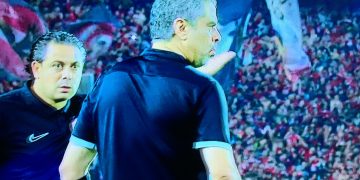 جماهير الزمالك تنتقد معتمد جمال بسبب تغيير طريقة اللعب أمام الأهلي