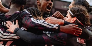 ليفربول يواصل انتصاراته في الدوري الإنجليزي ويصعد للمركز الخامس