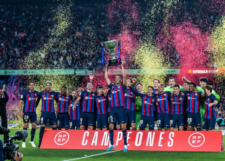 برشلونة يعادل الرقم التاريخي لريال مدريد في الليغا