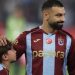 محمد صلاح يرسم البسمة على وجه طفل تركي