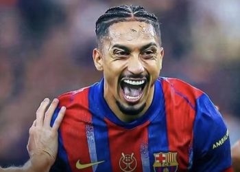 رافينيا ومبابي.. صراع الأرقام في كلاسيكو الأرض