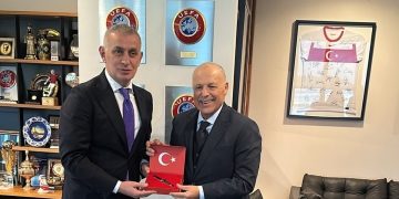 هاني أبو ريدة في ضيافة رئيس الاتحاد التركي.. وبروتوكول تعاون جديد بين الاتحادين