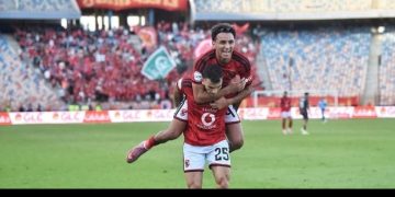 لاعبو الأهلي يحتفلون بالفوز على مودرن سبورت
