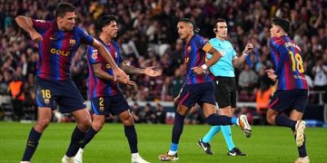 برشلونة يلم شمله على مائدة واحدة بعد السقوط أمام باريس وريال مدريد