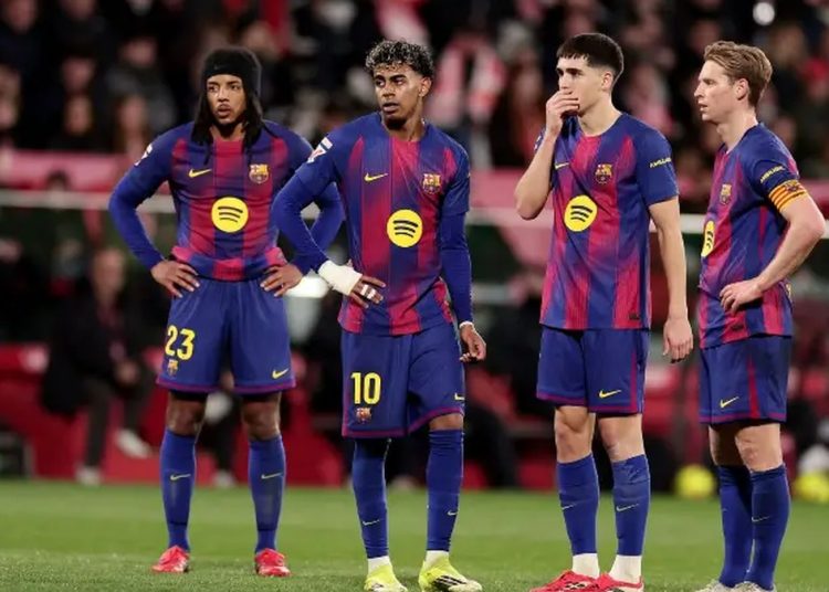 لاعبو برشلونة قبل مواجهة ألافيس في الدوري الإسباني