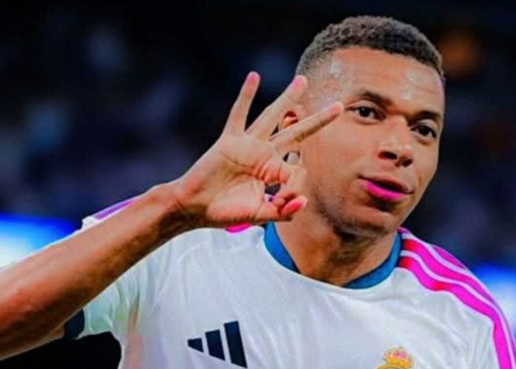 كيليان مبابي لاعب ريال مدريد