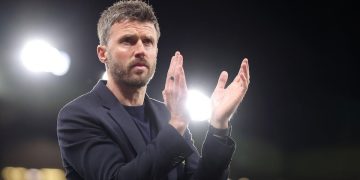 مايكل كاريك مدرب مانشستر يونايتد