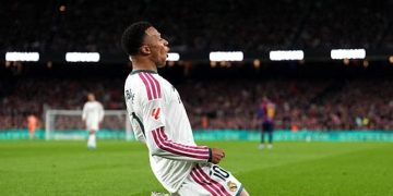 كيليان مبابي لاعب ريال مدريد