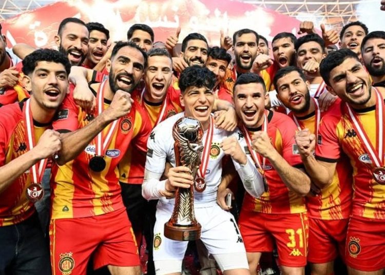 لاعبو الترجي الرياضي خلال الاحتفال بلقب