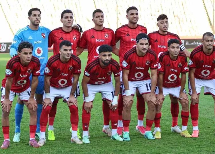 أحمد رضا يعود لتدريبات الأهلي بعد الغرامة.. والأحمر يستضيف بريميرو دي أجوستو على استاد السلام