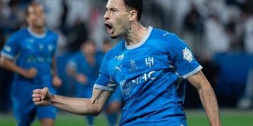 الهلال يفقد مارتينيلي أمام الفتح وشباب الأهلي بسبب الإصابة
