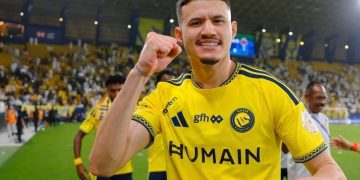 عبدالله الحمدان يوجّه رسالة شكر لجماهير النصر بعد الفوز المثير على الخلود