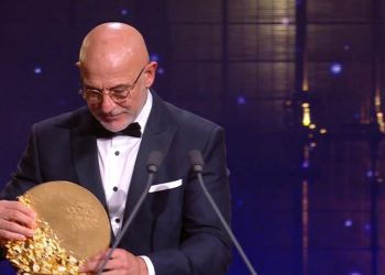 بعد تتويجه بجائزة كرويف.. دي لا فوينتي يكشف سر نجاحه مع إسبانيا