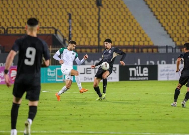 لاعب الاتحاد السكندري ولاعب طلائع الجيش في مباراة الدوري