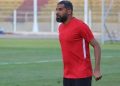 ضغط مرتفع وألم في الصدر يُبعد جمعة مشهور عن مواجهة الاتحاد إلى المستشفى