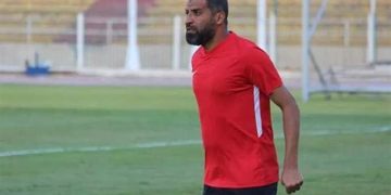 ضغط مرتفع وألم في الصدر يُبعد جمعة مشهور عن مواجهة الاتحاد إلى المستشفى
