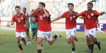 حسام حسن يراقب 5 مواهب شابة لمعسكر منتخب مصر قبل مواجهتي مالاوي