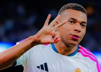مبابي يتجاوز راؤول ويقترب من رونالدو أمام برشلونة