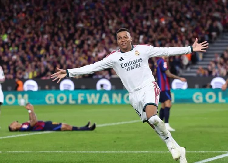 كيليان مبابي لاعب ريال مدريد