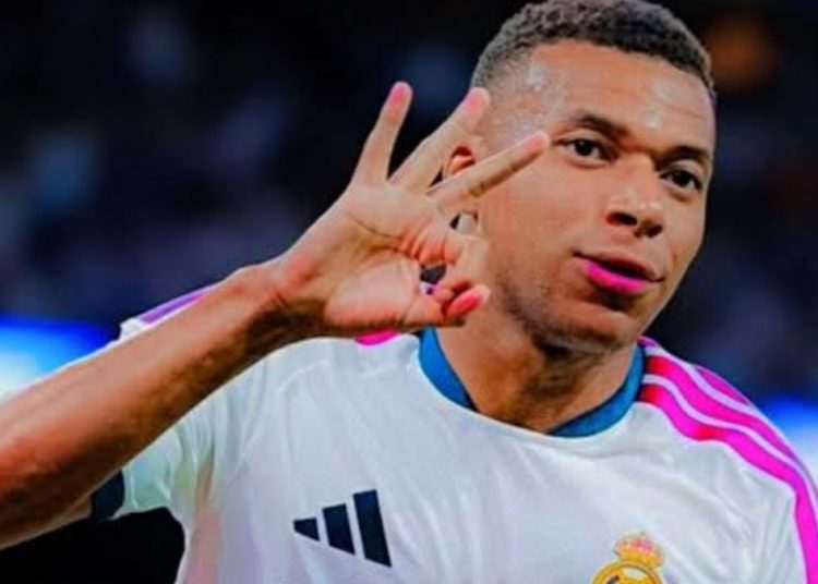 كيليان مبابي لاعب ريال مدريد