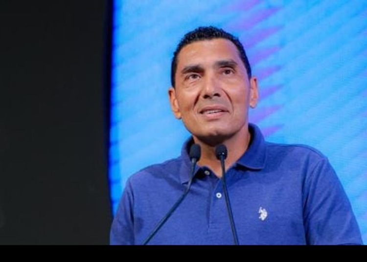 جوهر نبيل وزير الشباب والرياضة