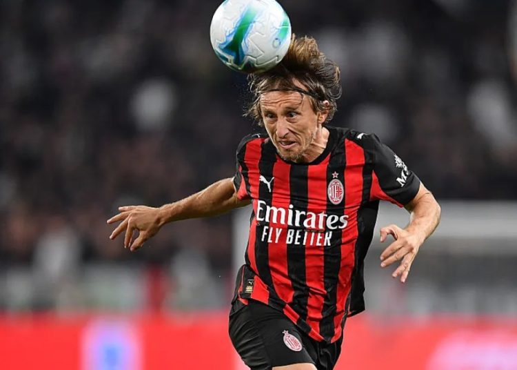 لوكا مودريتش لاعب ميلان