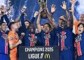 فريق باريس سان جيرمان يحتفل بلقب الدوري الفرنسي