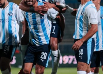لاعبو بيراميدز يحتفلون بهدف