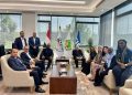 أبو ريدة يستقبل وفد فيفا لمناقشة مشروعات فيفا للأمام والحوكمة المالية